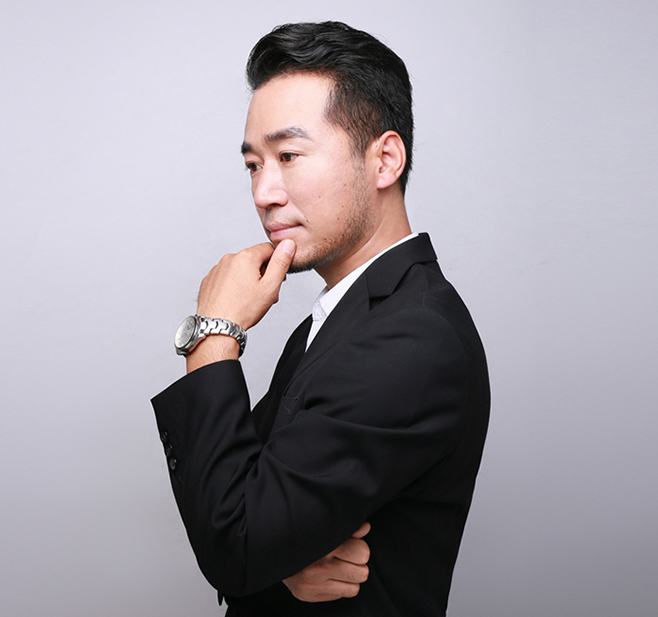 董事 副总经理 经营中心负责人-李伟志